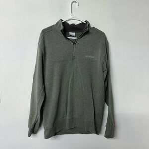 Men’s green quarter zip pullover.